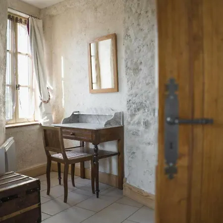 Charmante Maison Renovee, 4-5 Pers., Jardin Clos, Pres De Charroux Et Ebreuil. Draps Inclus, Animaux Ok - Fr-1-489-181 Vakantiehuis