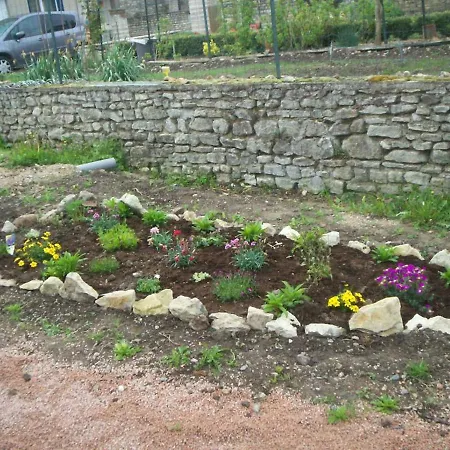 Charmante Maison Renovee, 4-5 Pers., Jardin Clos, Pres De Charroux Et Ebreuil. Draps Inclus, Animaux Ok - Fr-1-489-181 Vakantiehuis *