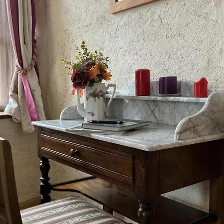 Vakantiehuis Charmante Maison Renovee, 4-5 Pers., Jardin Clos, Pres De Charroux Et Ebreuil. Draps Inclus, Animaux Ok - Fr-1-489-181